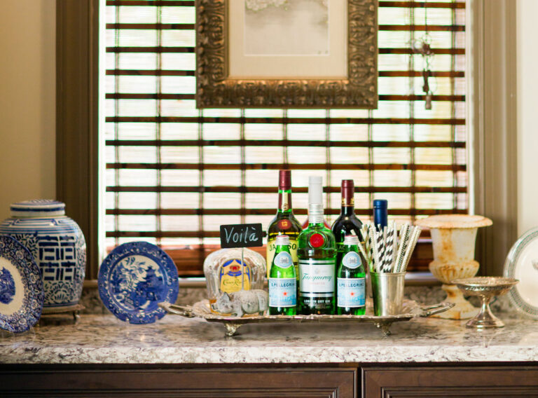 How to set up a home bar