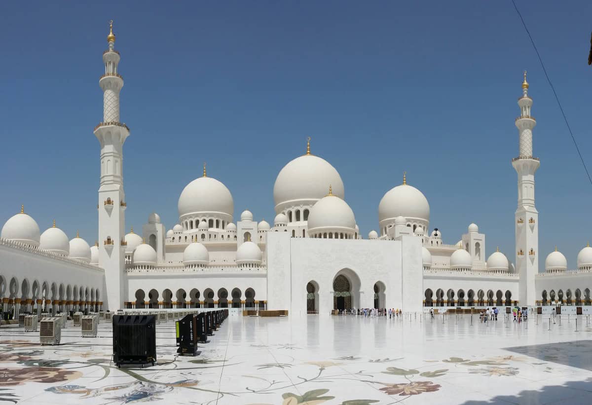 Sheikh Zayed Grand Mosque in Abu Dhabi